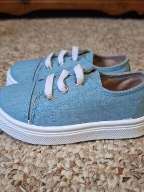 Oomphies Kids Shoes